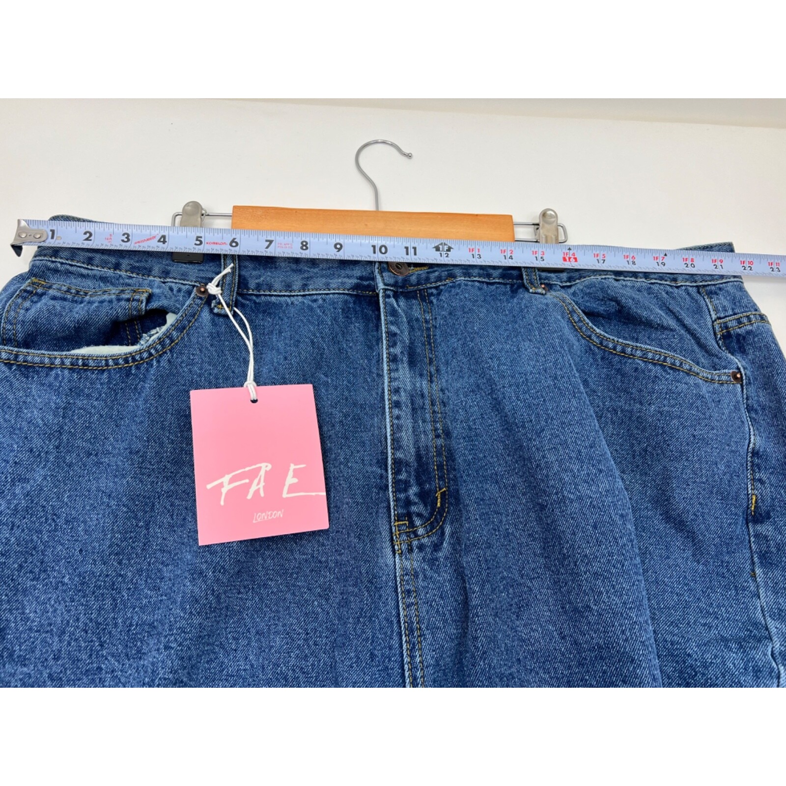 Nwt Fae London Med Wash Hi Rise Straight Ripped Jeans Woman Size Uk24 Us20 — image 8 of 8